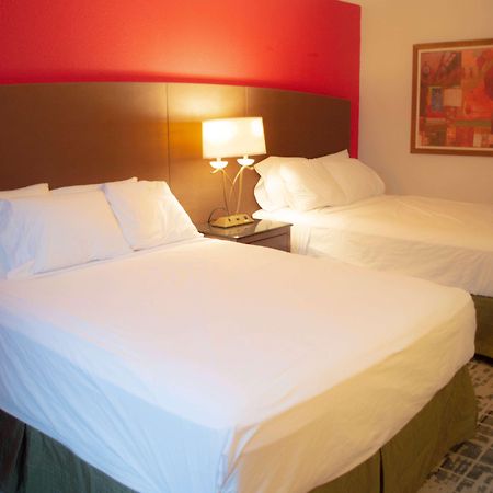Baymont By Wyndham Ferndale/Royal Oak Hotell Eksteriør bilde