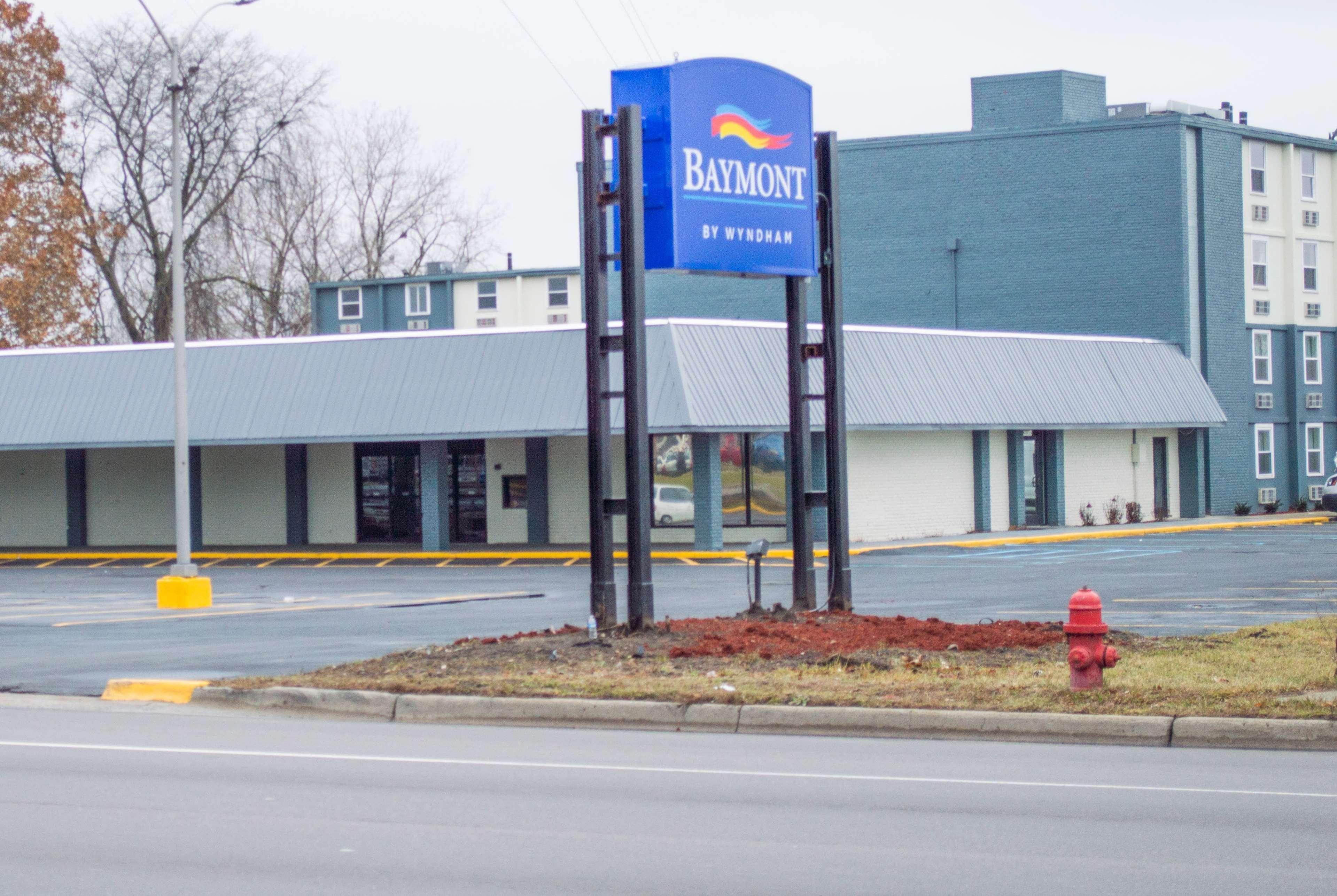 Baymont By Wyndham Ferndale/Royal Oak Hotell Eksteriør bilde