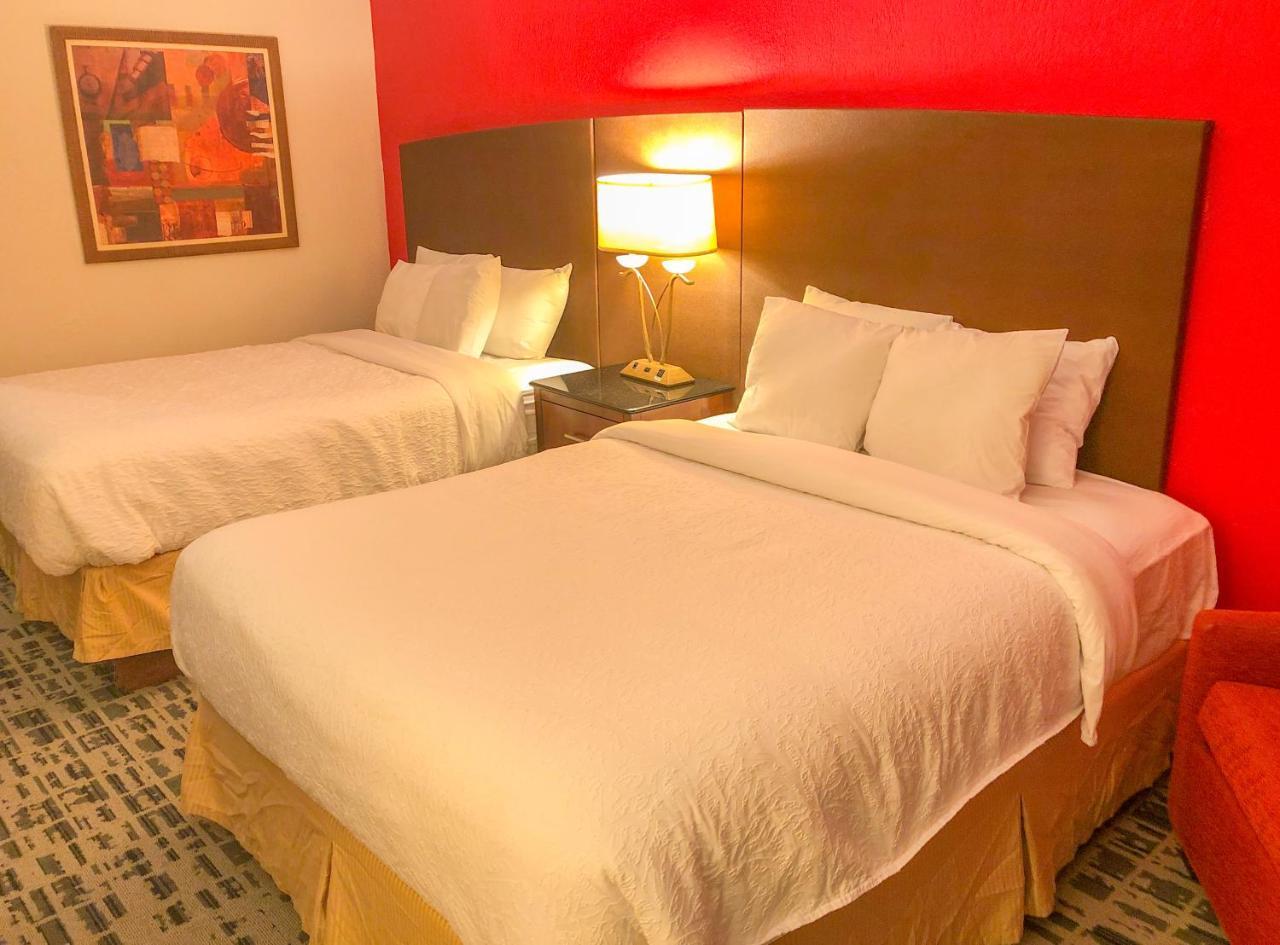 Baymont By Wyndham Ferndale/Royal Oak Hotell Eksteriør bilde