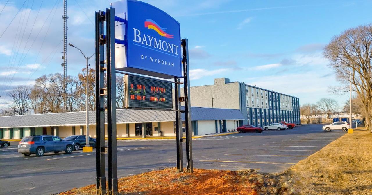 Baymont By Wyndham Ferndale/Royal Oak Hotell Eksteriør bilde